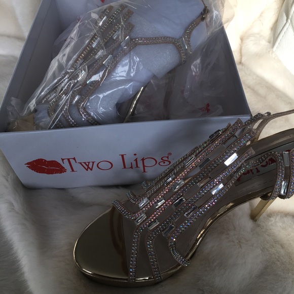 Brand new two lips glam shoes - Picture 4 of 5